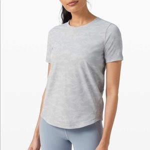 EUC lululemon Long Distance short sleeve shirt